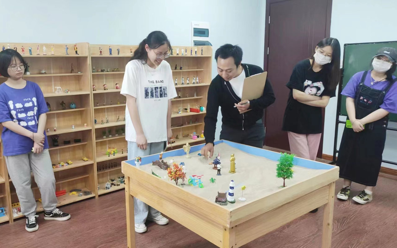 宏伟浙江药科职业大学